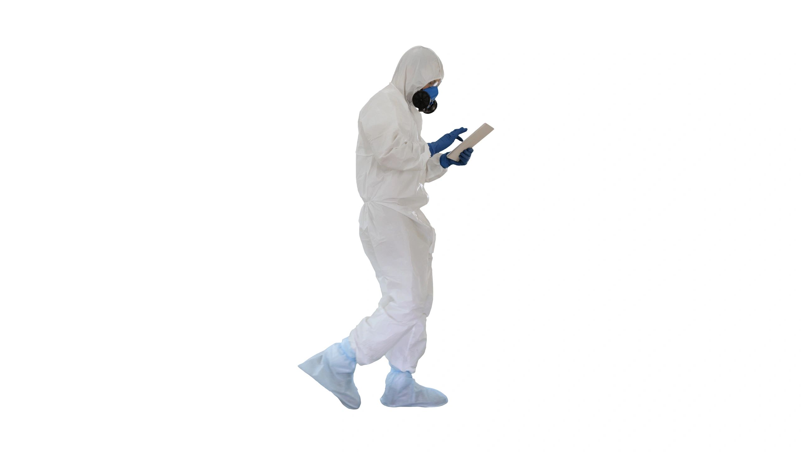 Specialisten in beschermende kleding tijdens inspectie